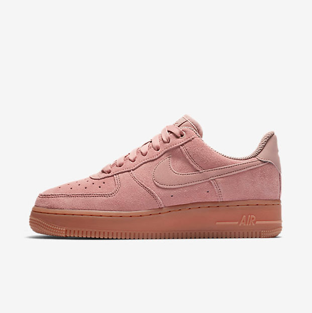 Tu lado m s femenino con las Nike Air Force 1 SE Urban Club Magazine